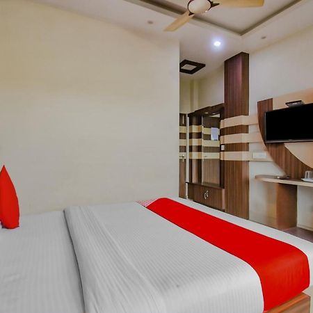 Oyo 1851 Hotel Sefali Deluxe コルカタ エクステリア 写真