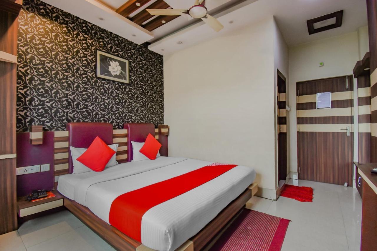 Oyo 1851 Hotel Sefali Deluxe コルカタ エクステリア 写真