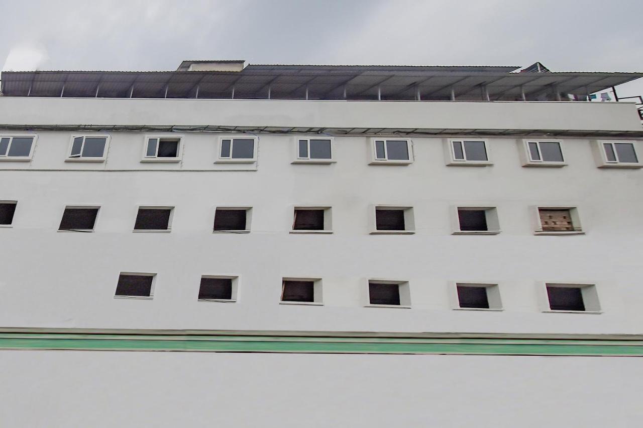 Oyo 1851 Hotel Sefali Deluxe コルカタ エクステリア 写真